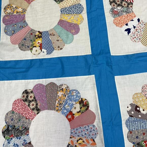 Charming Vintage Inspired Flower Quilt Top Patchwork Blanket - Picture 3 of 5